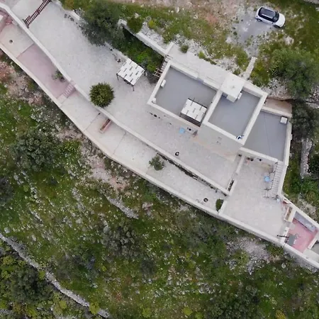 Soloterra Tower 招待所 4*