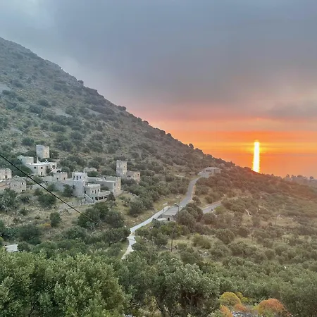 Soloterra Tower 招待所 4*